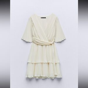 NWT ZARA WOMEN'S  Pleated Mini Dress Ivory 9878/160